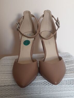 Marc Fisher Wedge Nude/Tan Pointed Toe Ankle Strap Heels